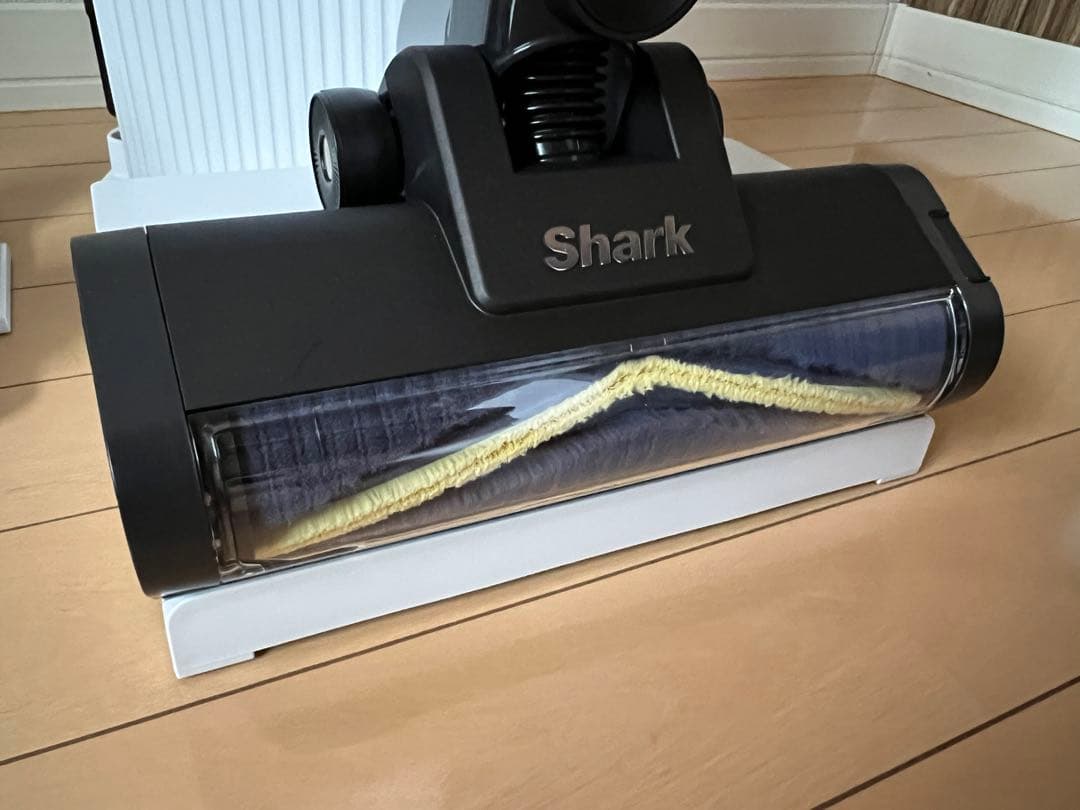 Shark最新モデル　コードレススティッククリーナー