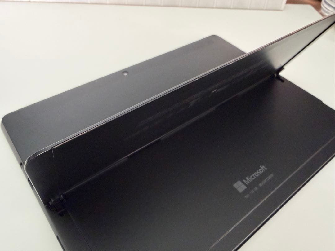 Microsoft Surface Go3　10.5インチ 8GB 中古品