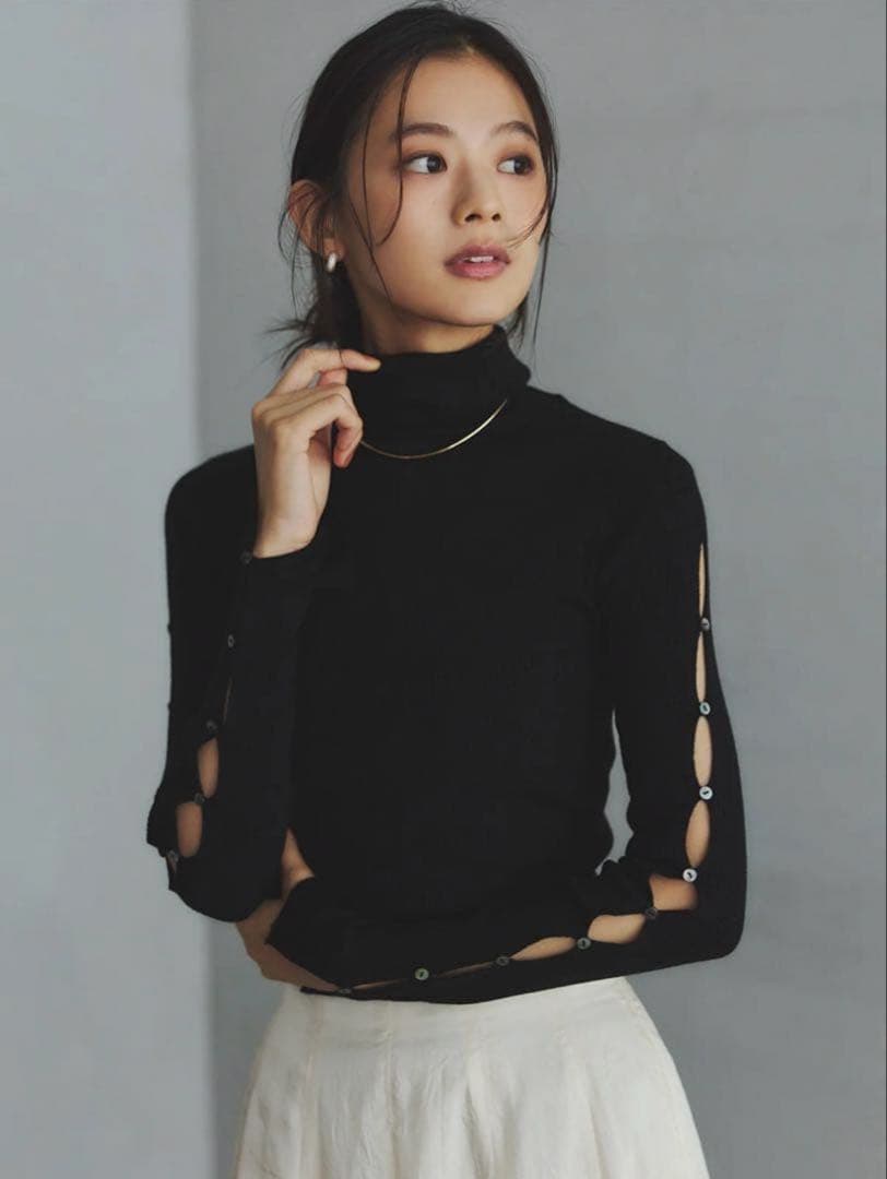 【新品タグ付き】2025✨️完売品 アニュアンス スラッシュリブニットトップス