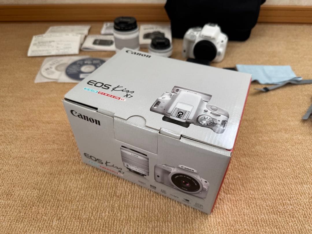 Canon EOS Kiss X7 ホワイト ダブルレンズ　美品