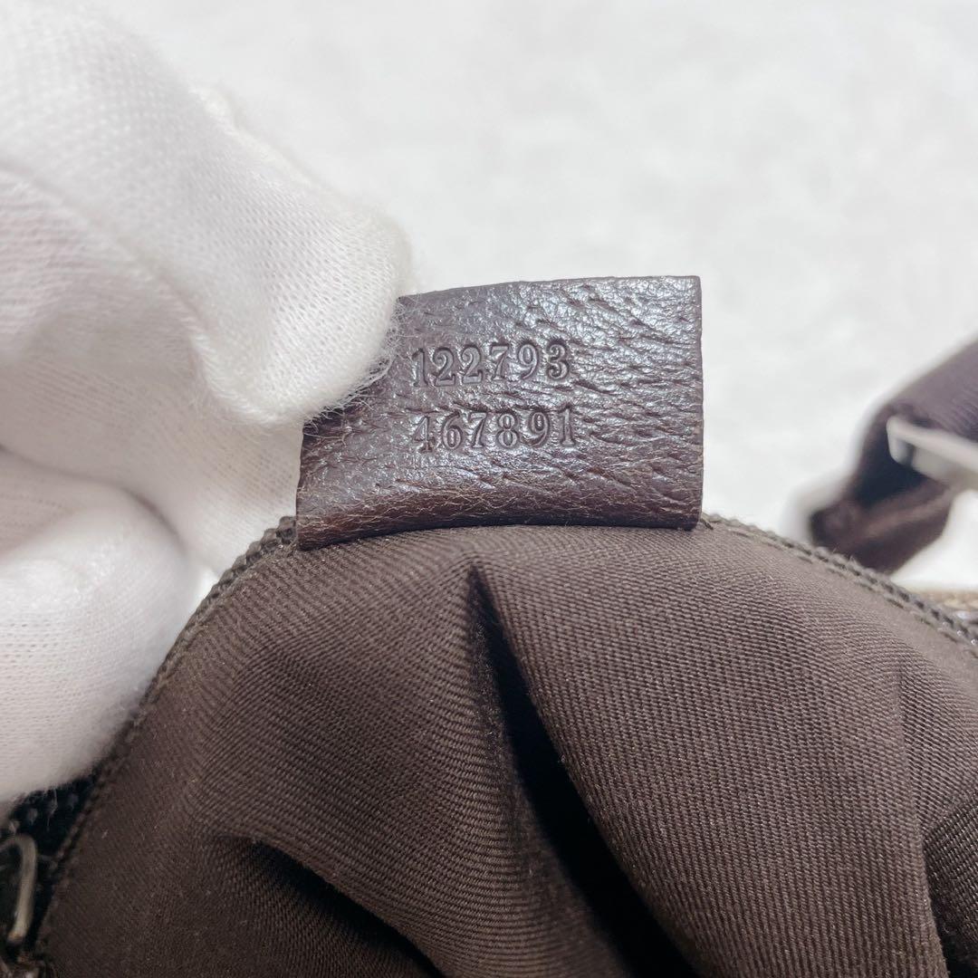 GUCCI グッチ GG柄 ショルダーバッグ サコッシュ