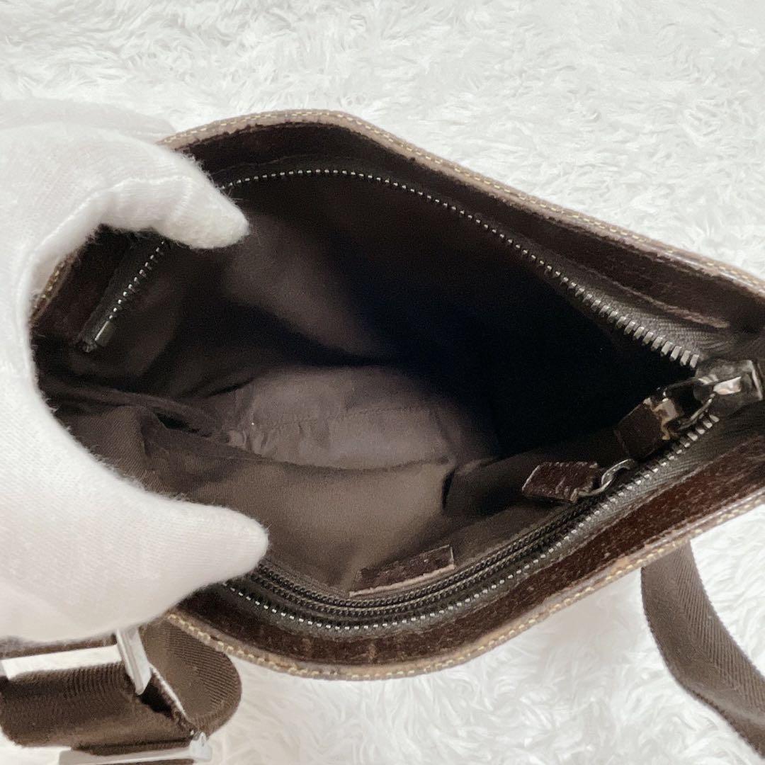 GUCCI グッチ GG柄 ショルダーバッグ サコッシュ