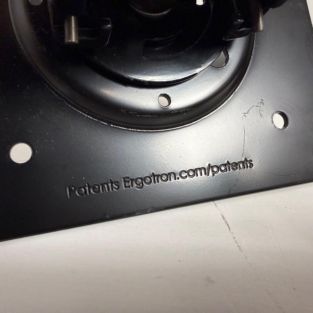 Amazonベーシック　デュアルモニターアーム　エルゴトロンOEM