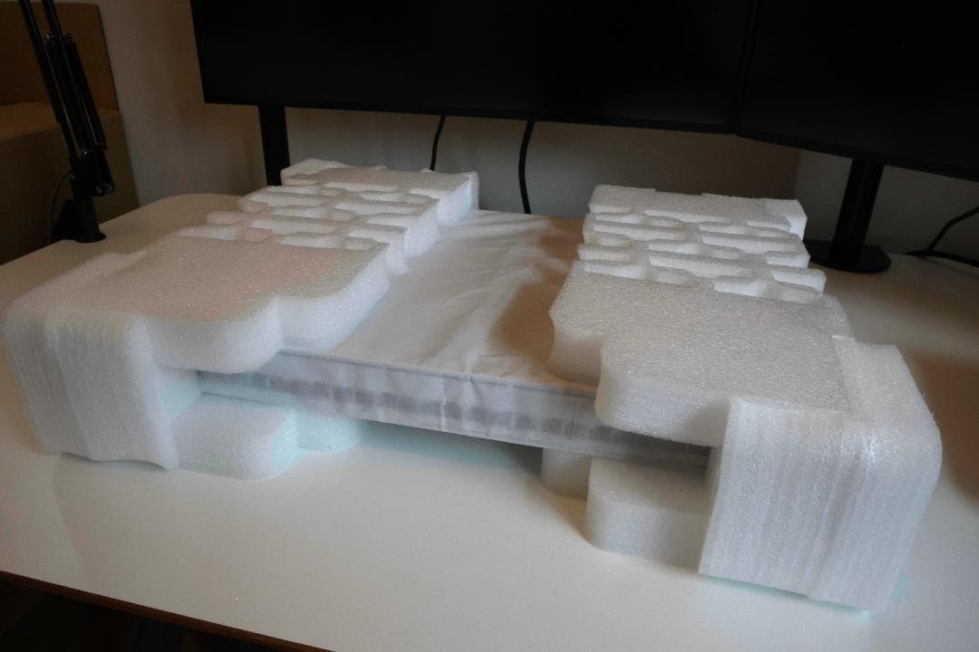 Ubiquiti UniFi スイッチ Enterprise 24 PoE