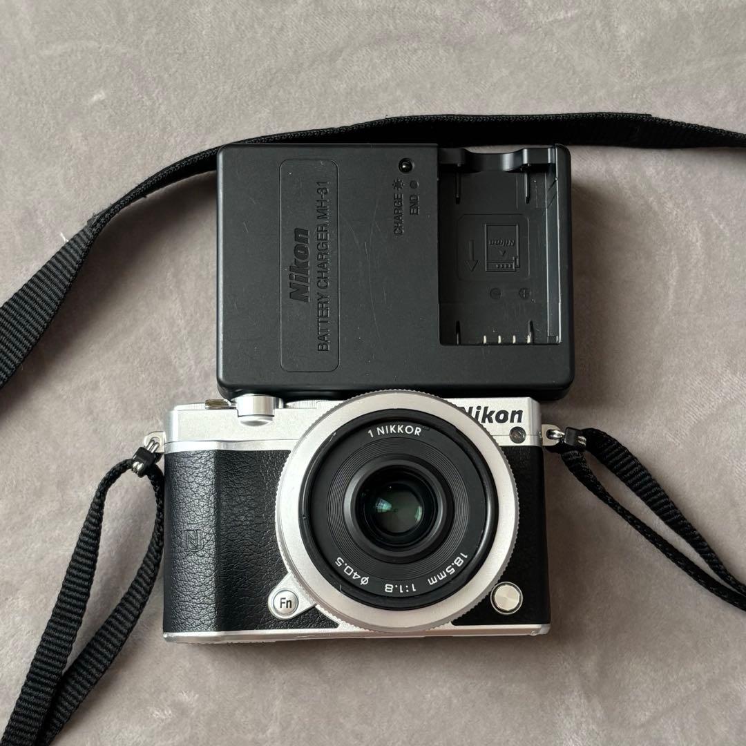 Nikon 1 J5 カメラ