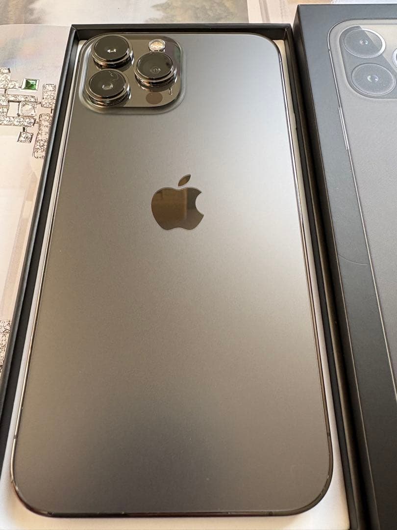 美品iPhone13Pro MAX 128 GB バッテリー容量84%