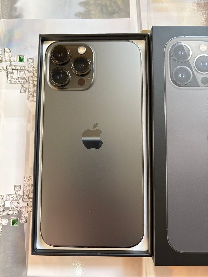 美品iPhone13Pro MAX 128 GB バッテリー容量84%