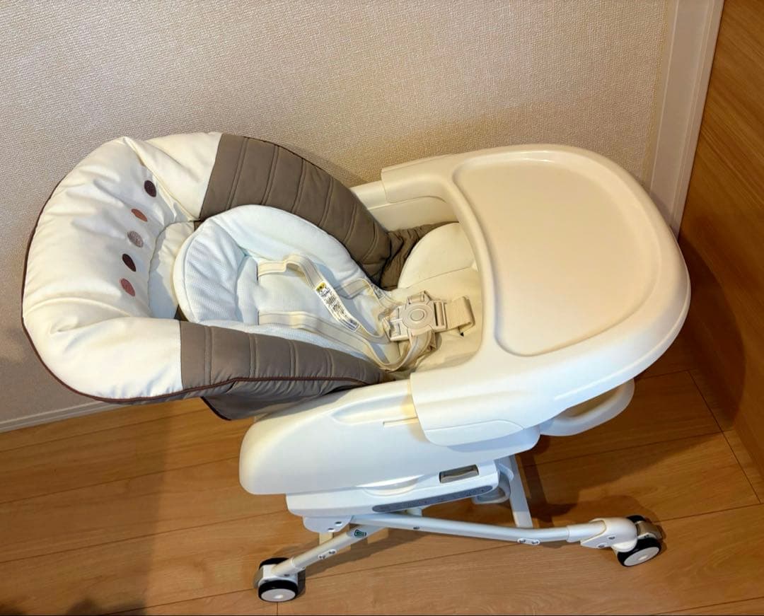 【美品】コンビ ネムリラAUTO SWING エッグショック ハイローチェア