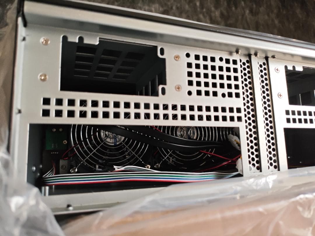 3U ラックマウントサーバーシャーシ 240mm ショートタイプ