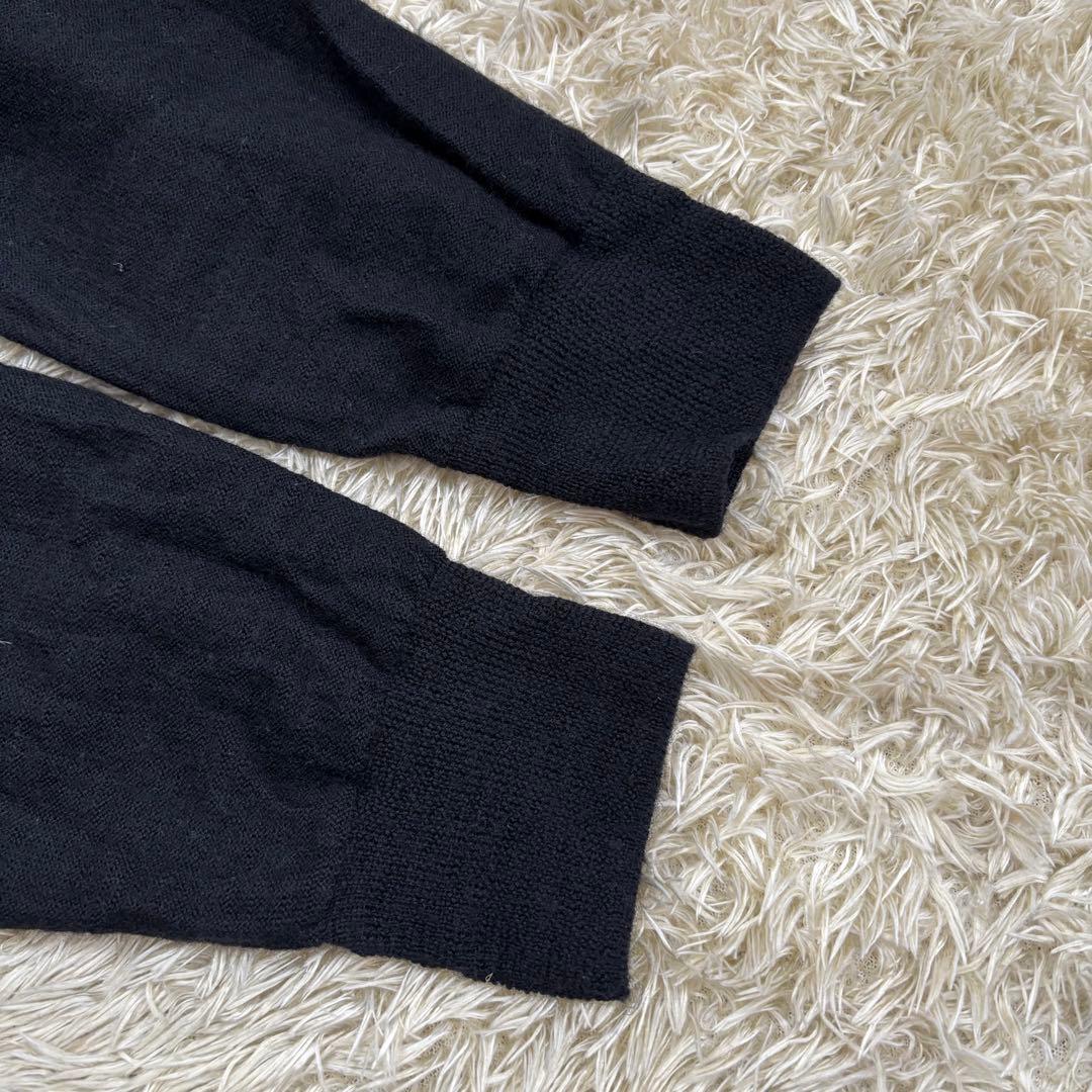 美品　COMME des GARCONS コムデギャルソン　Vネックニット　M