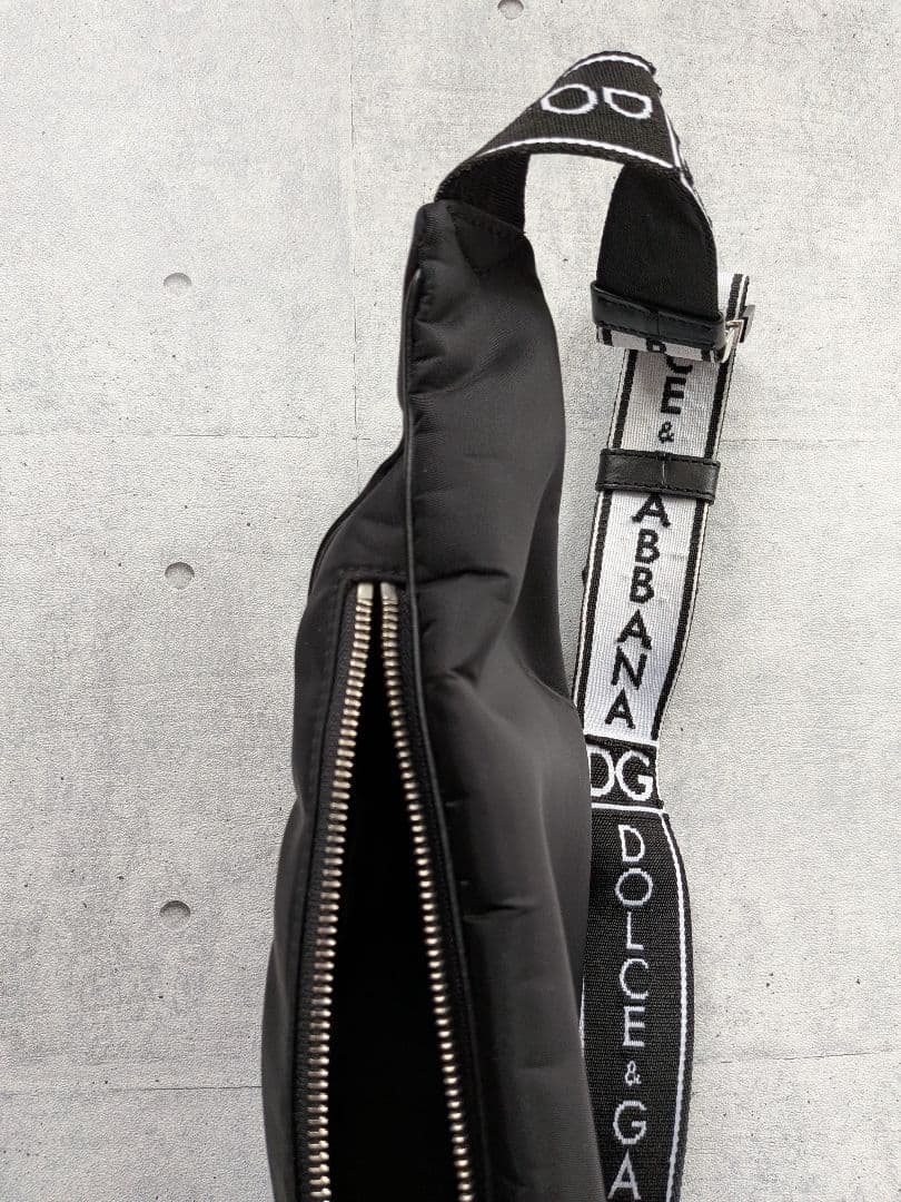 DOLCE＆GABBANA ドルチェ＆ガッバーナ 黒ボディバッグ ウエストバッグ