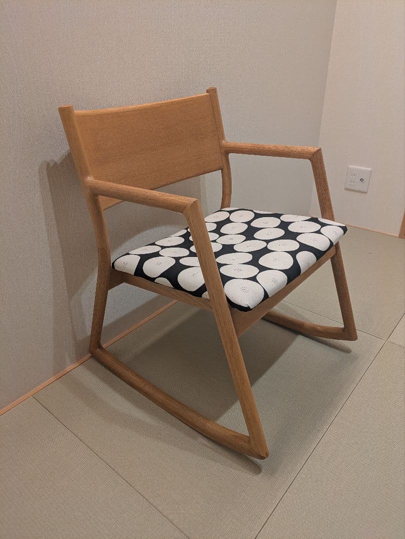 【U-La】ロッキングアームチェア オーク 座面ハンドメイド グッドデザイン