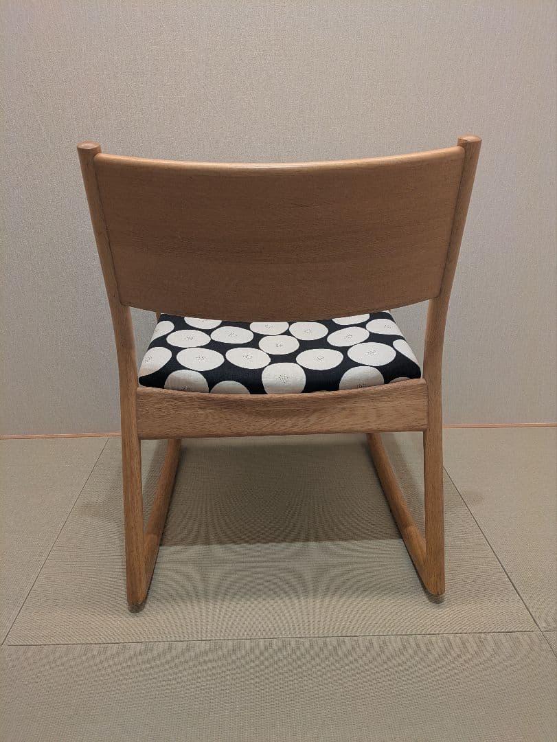 【U-La】ロッキングアームチェア オーク 座面ハンドメイド グッドデザイン