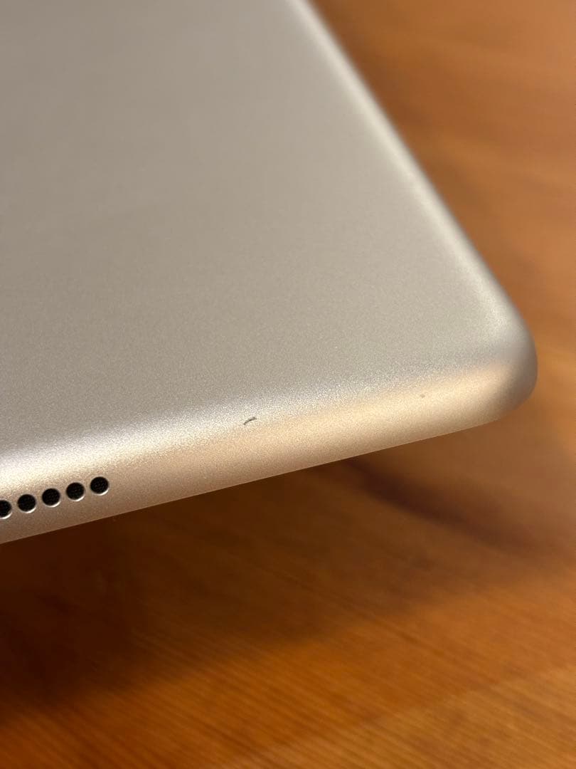iPad第7世代wifi 32GB シルバー本体のみ