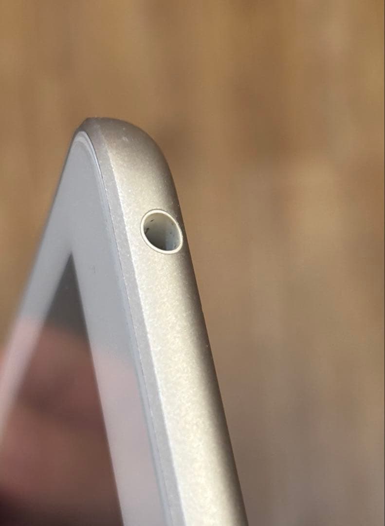 iPad第7世代wifi 32GB シルバー本体のみ