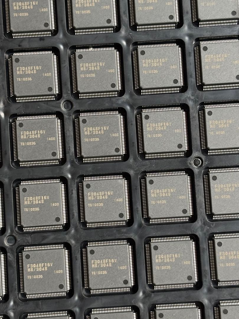 420個。HD64F3048F16V Renesas マイクロコントローラー