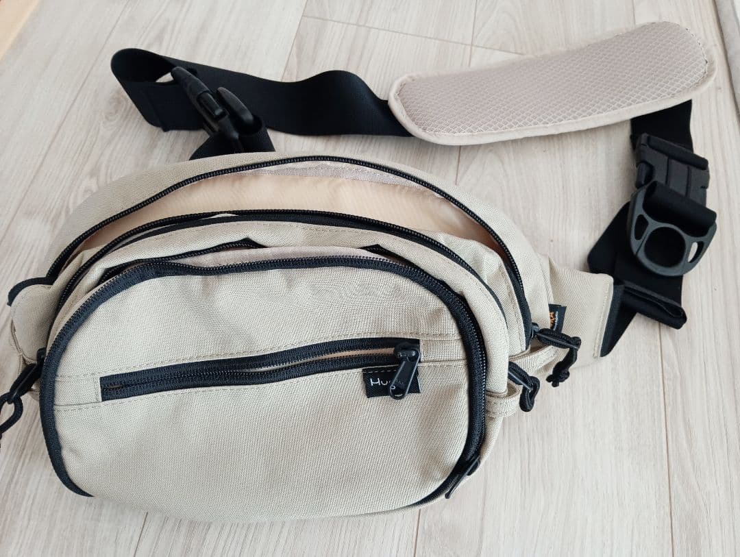 hugoo ベージュ ヒップシート 多ポケット ショルダーバッグ