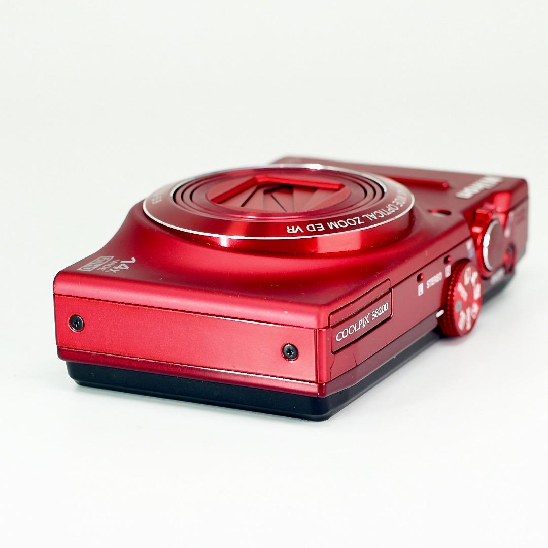 【Nikon】 COOLPIX S8200 コンパクトデジタルカメラ