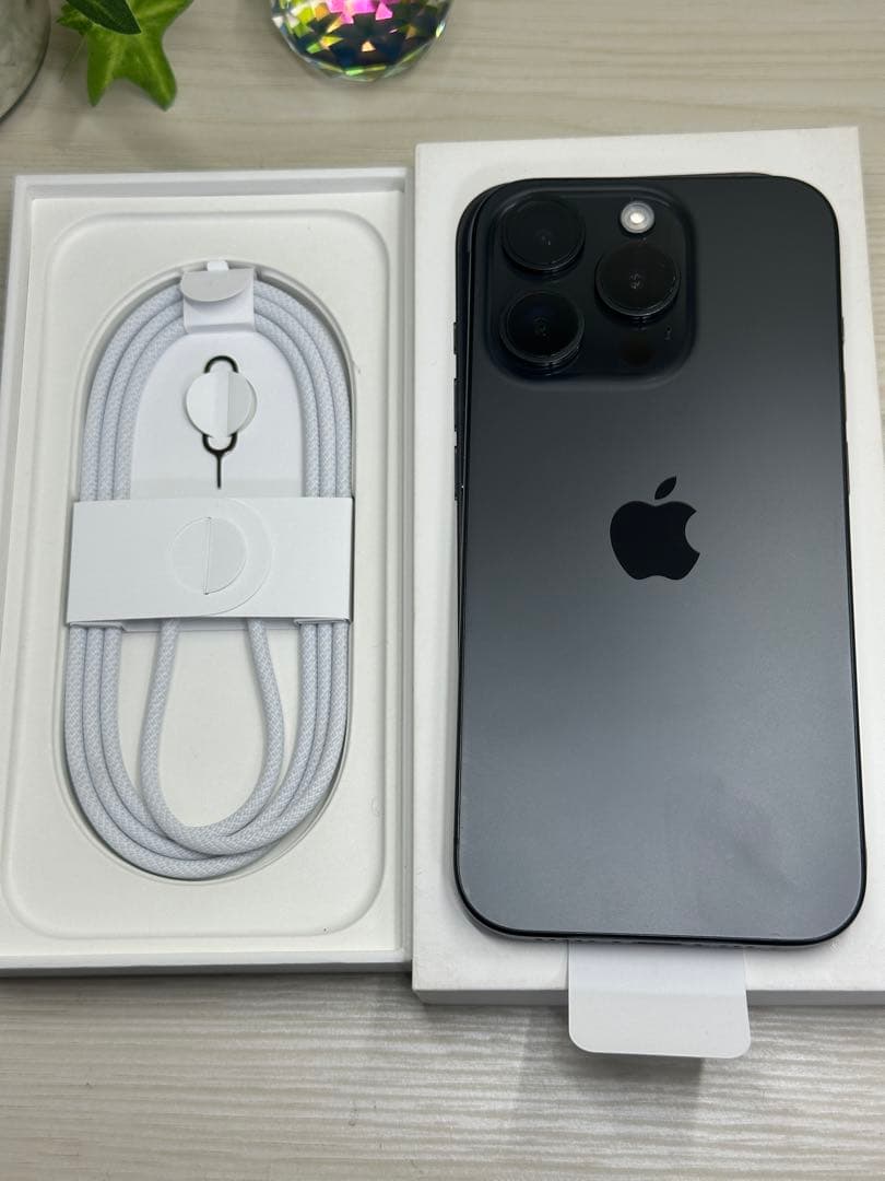 ✅✨ほぼ未使用✨ iPhone 15 Pro❣️国内版SIMフリー