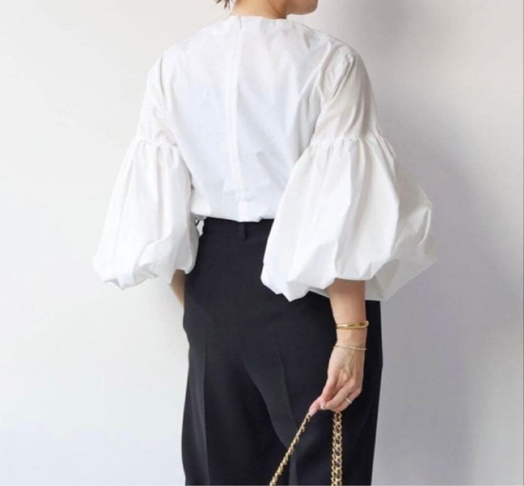 CELERI 2025SS パフスリーブシャツ　白　ドゥーズィエムクラス