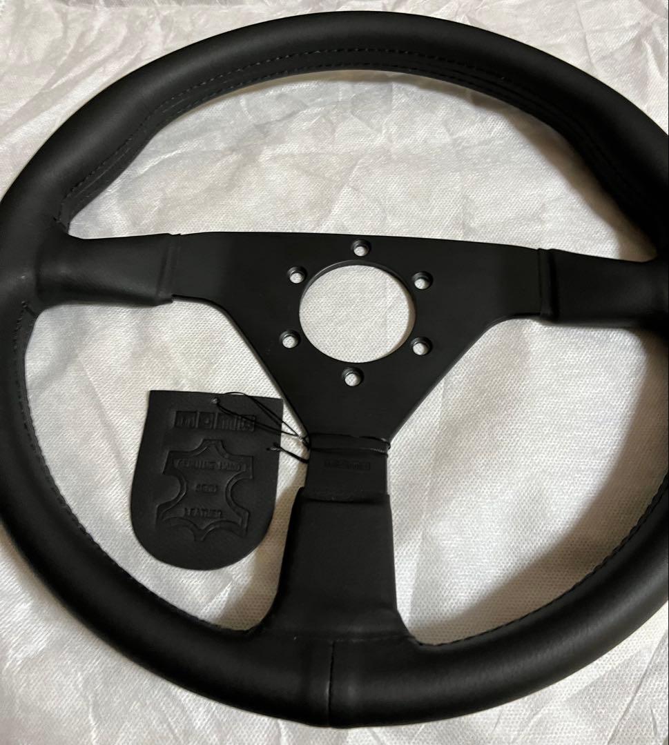 momo モンテカルロ350mm