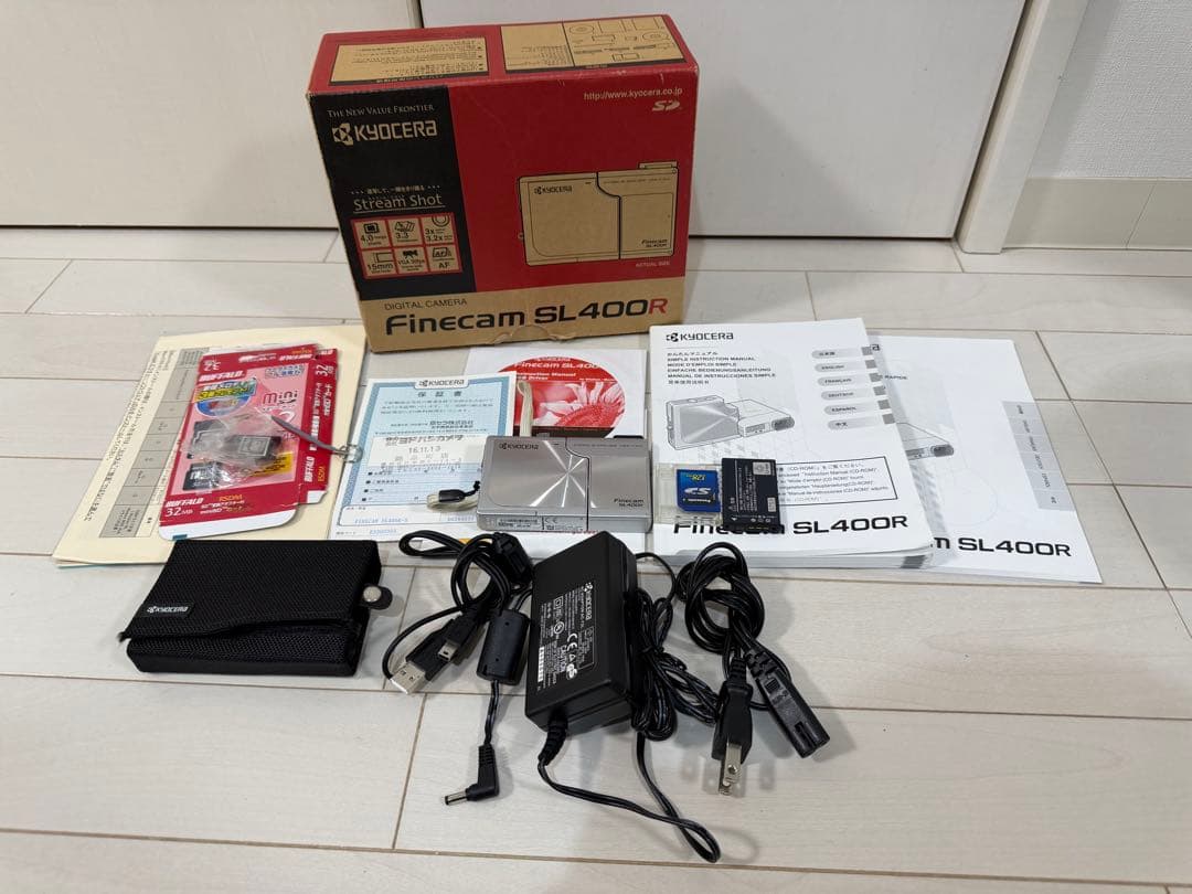 KYOCERA Finecam SL400R 本体と付属品