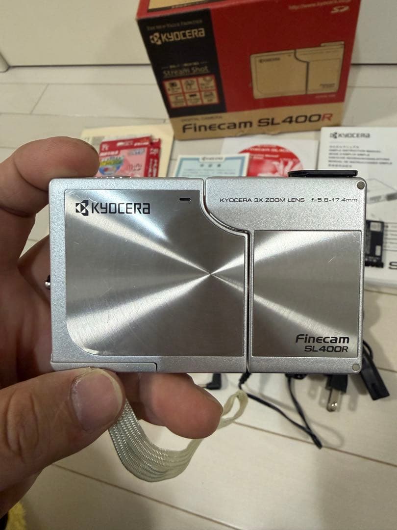 KYOCERA Finecam SL400R 本体と付属品
