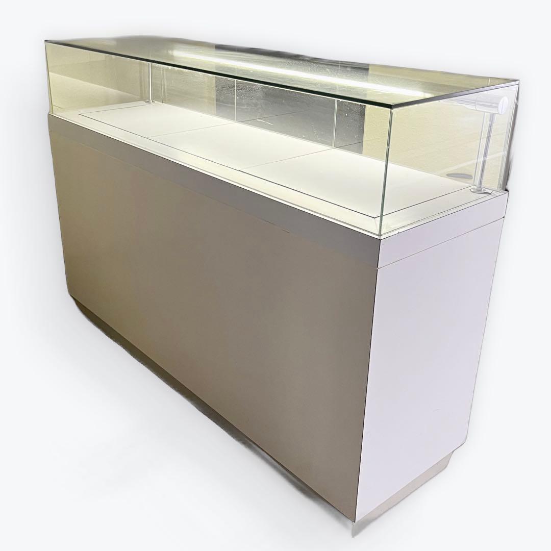 【6/10までこの価格】照明カギ付ショーケース