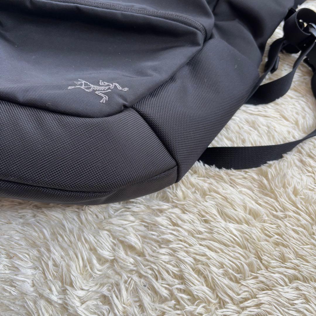 激レア　ARC'TERYXアークテリクス MISTRAL8 メッセンジャーバッグ