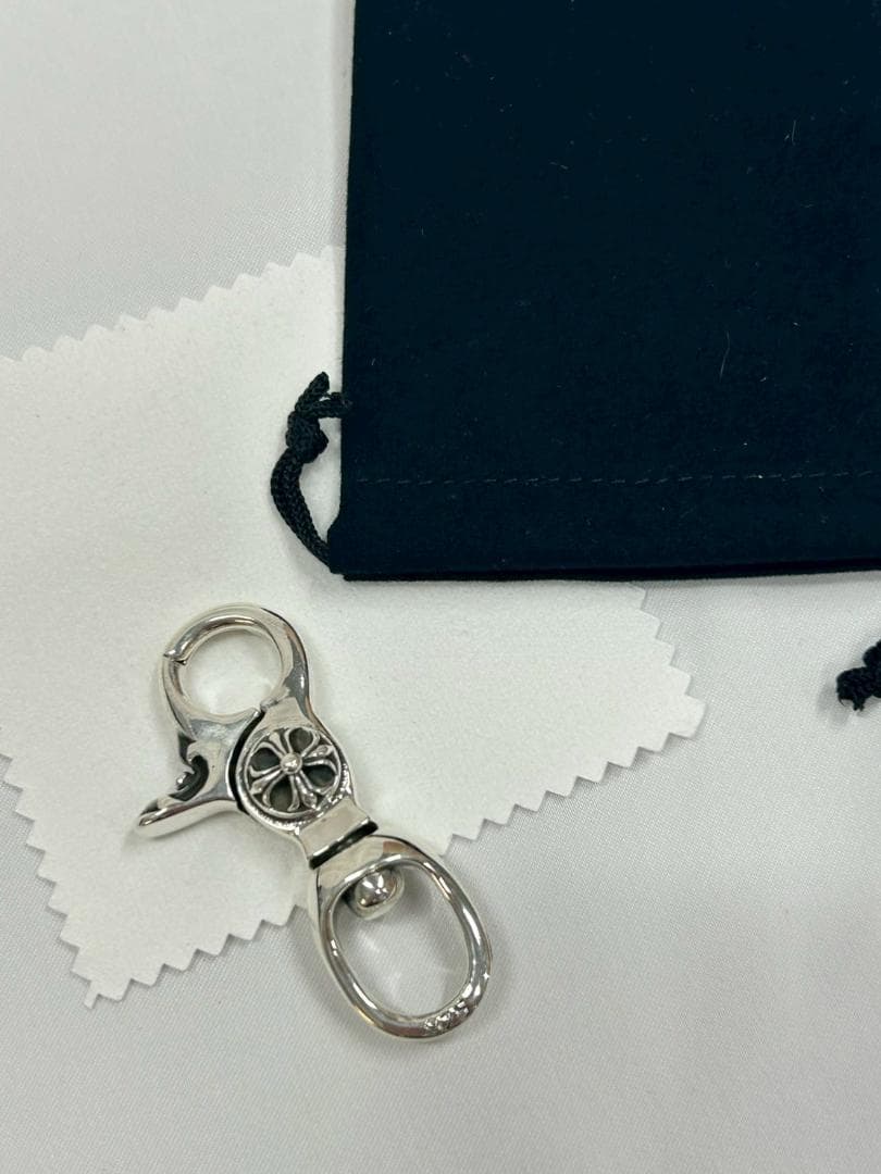 シルバー925刻印キーチェーン キーリングカラビナ【匿名配送】ポーチクロス付