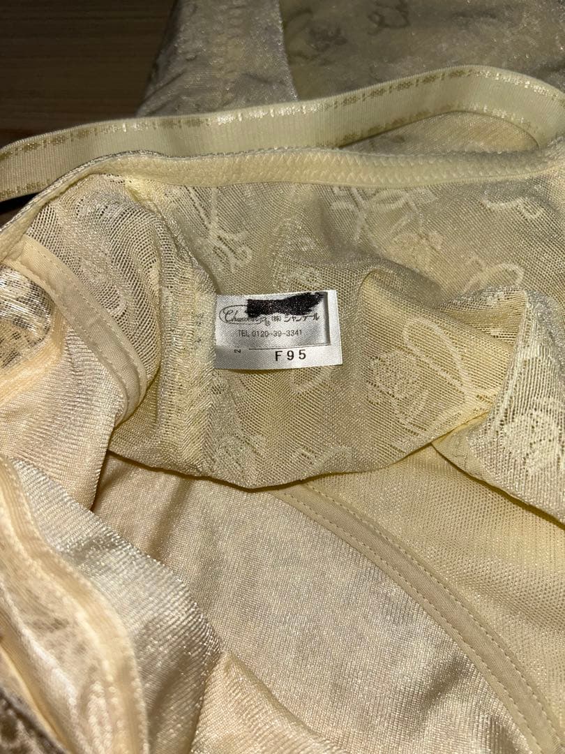 さゆ　シャンデールエレガント　ピエゾ　ボディスーツシャンパンゴールド