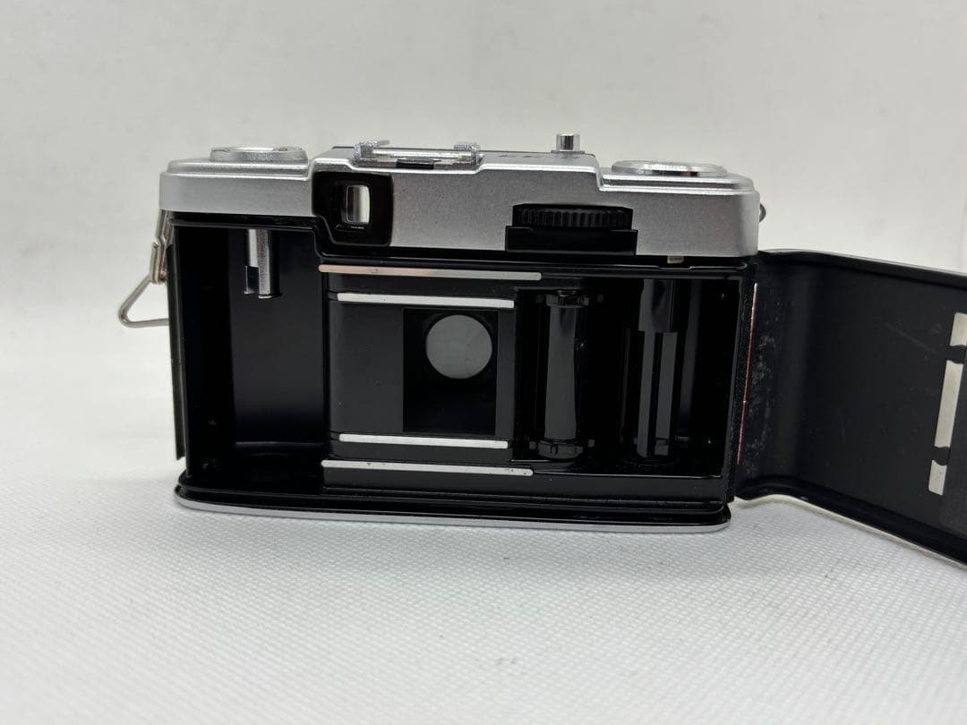 Olympus pen EE-2 人気のハーフサイズカメラ おしゃれなオレンジ
