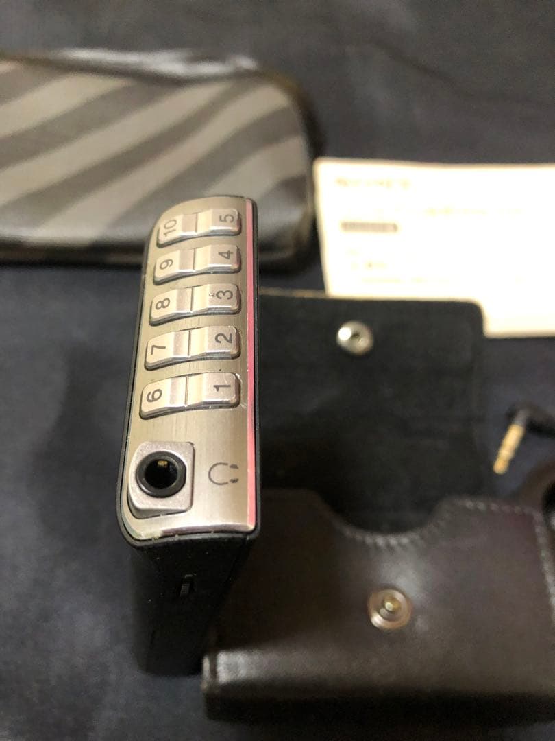 H22美品！動作品！SONYソニー　TV音声受信ポケットラジオ　XDR-63TV