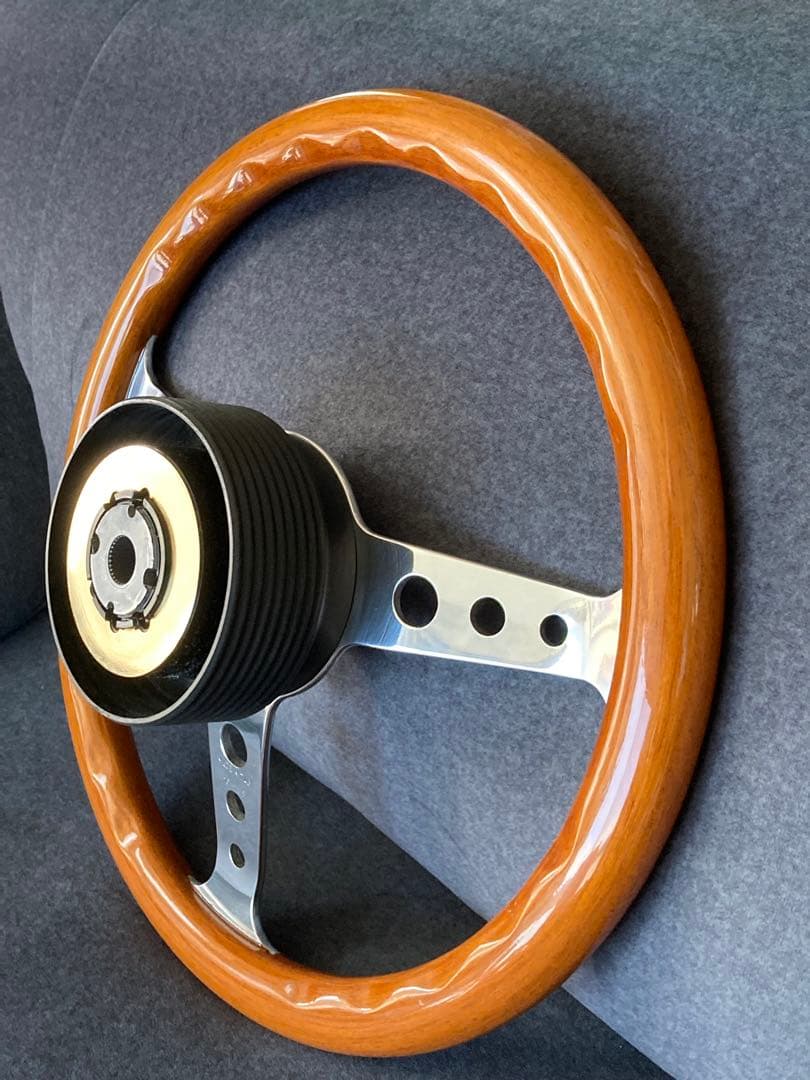 MOMO super INDY 1988年　ウッドステアリング