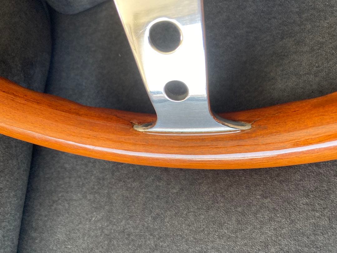 MOMO super INDY 1988年　ウッドステアリング