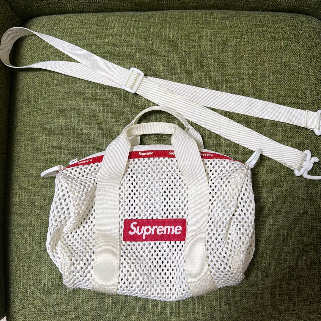 シュプリーム　ショルダーバッグ