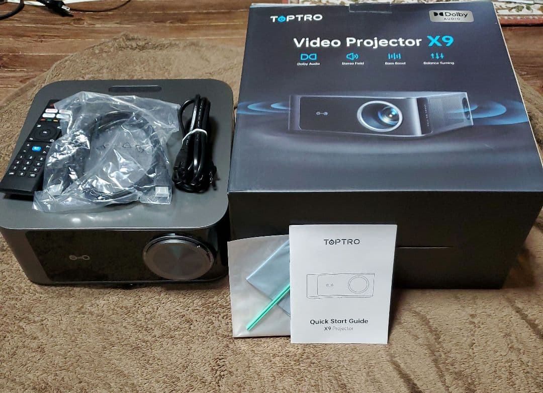 TOPTRO X9 【新品同様】使用4時間程度 音と画質良し プロジェクター