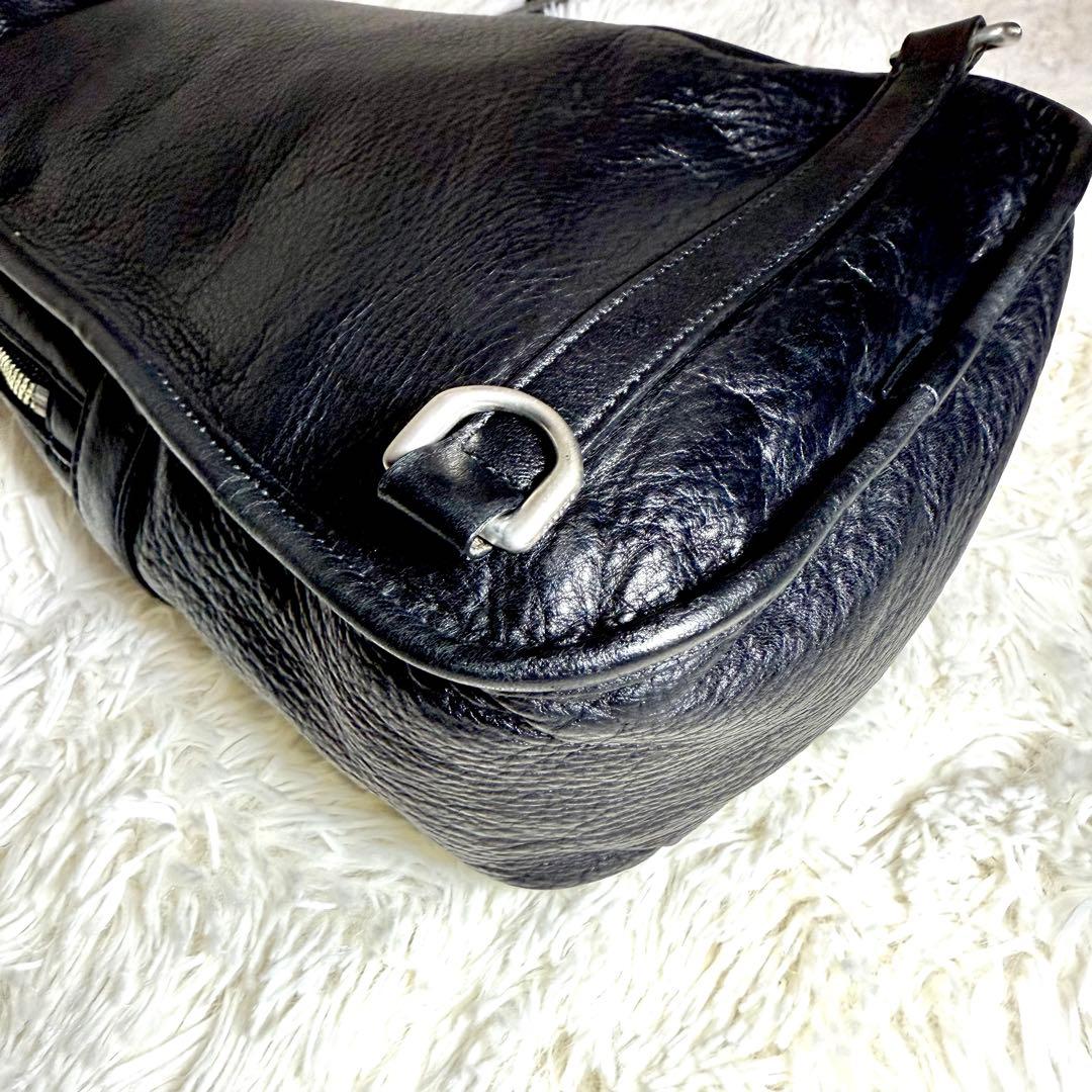 美品 アニアリ ダブルファスナー ボディバッグ 迷彩 レザー ブラック 黒