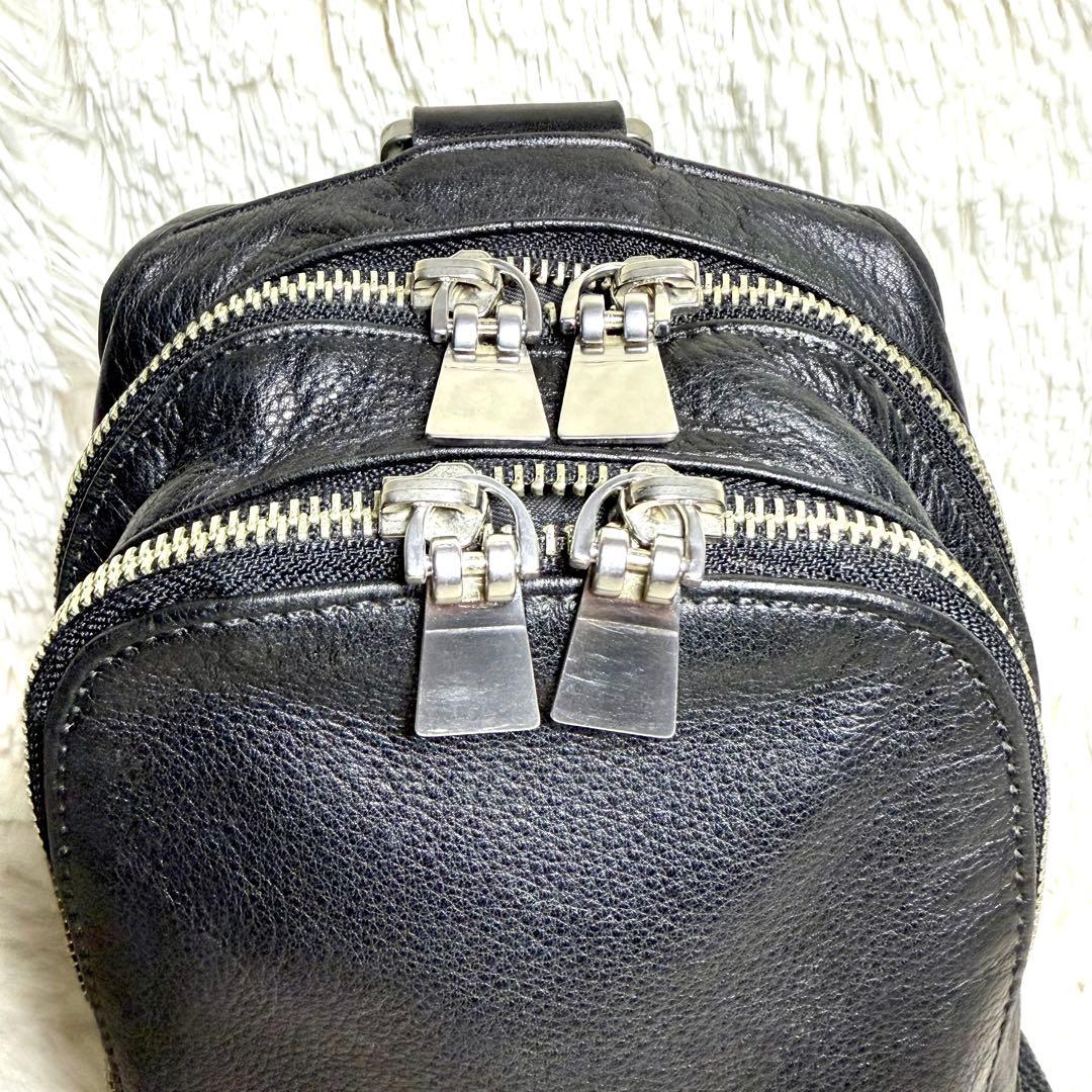 美品 アニアリ ダブルファスナー ボディバッグ 迷彩 レザー ブラック 黒