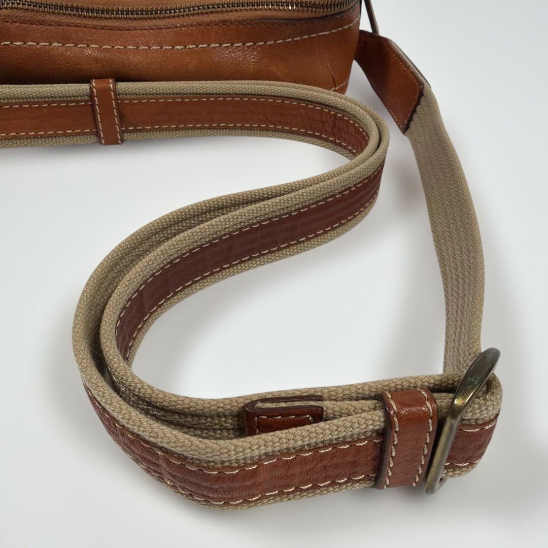 土屋鞄　ボディバッグ　ショルダーバッグ　トーンオイルヌメ　レザー　ブラウン