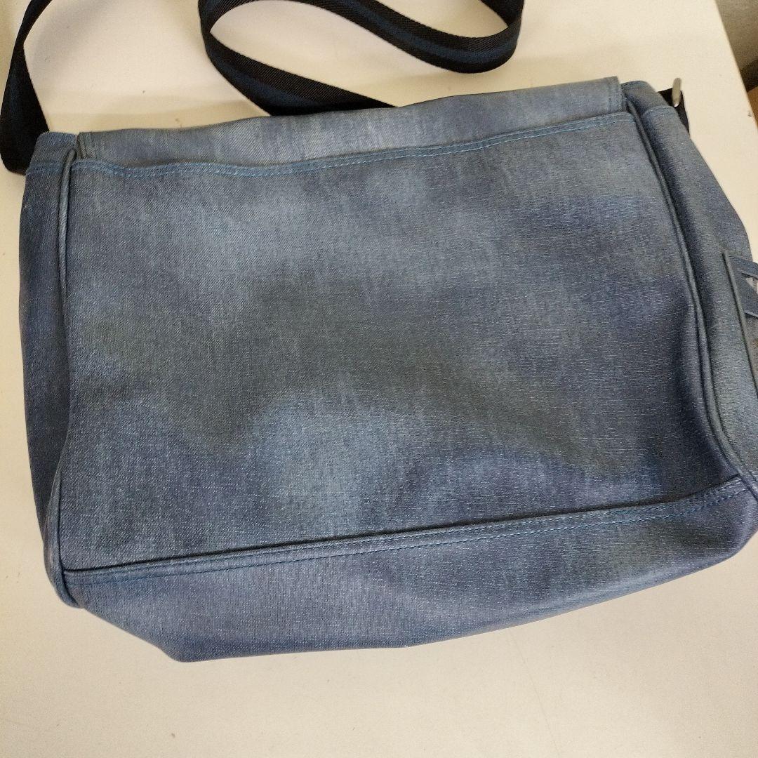 DIESEL BRAVE MAN デニム調 メッセンジャーバッグ ブルー
