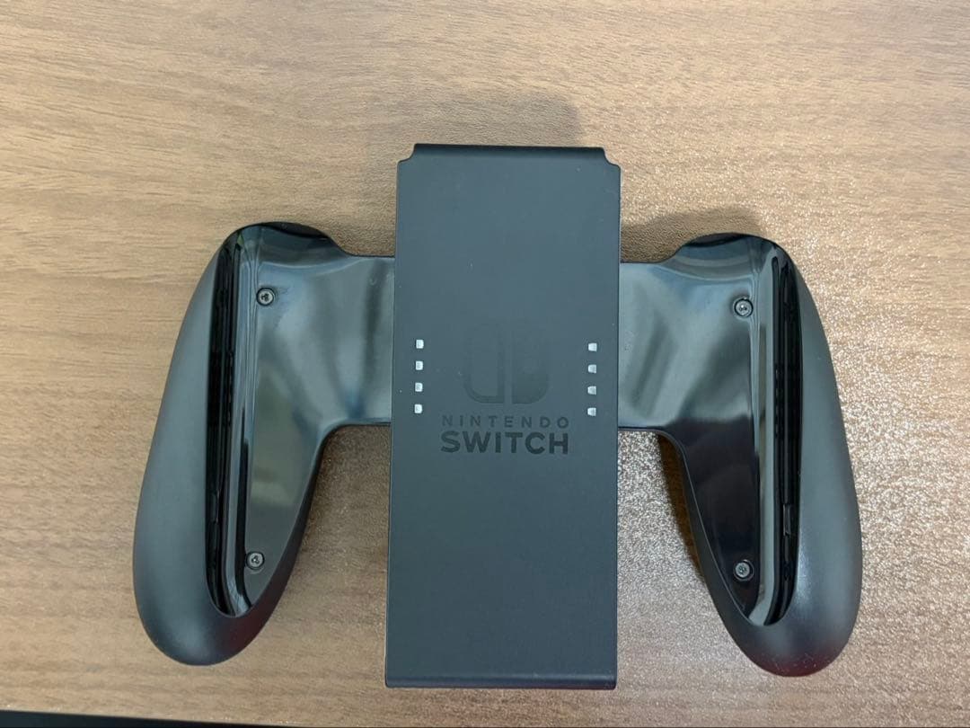 2025年10月購入　Nintendo Switch 本体 箱付き