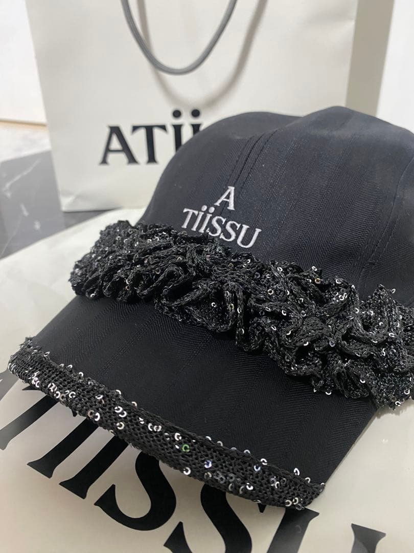 入手困難ATIÏSSU ビーズ装飾 ブラックキャップ