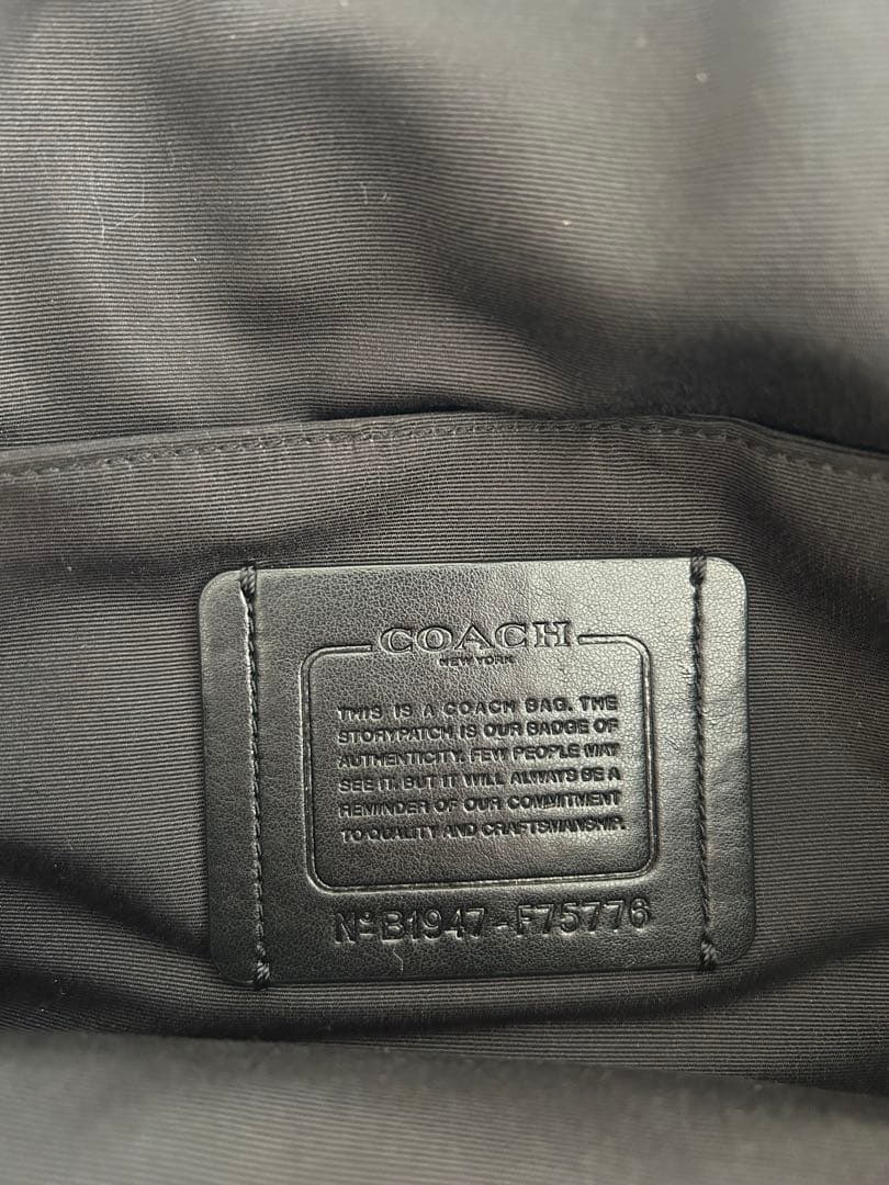 人気⭐︎COACH コーチ F75776 レザー ボディバッグ 黒 ロゴ型押し
