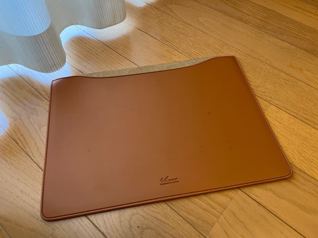 Macbook Air M1 (2020,16GB,1TB)、スリーブケース付