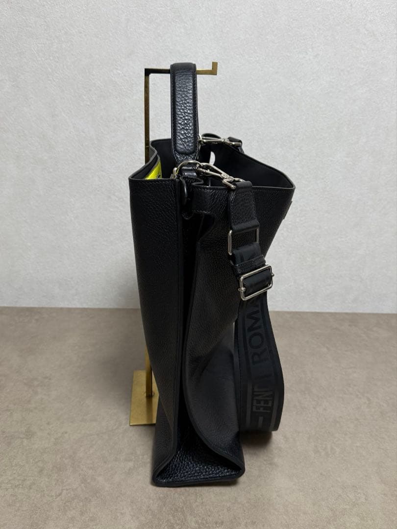 極美✨ フェンディ ピーカブー エックスライト 新作 定価47万円