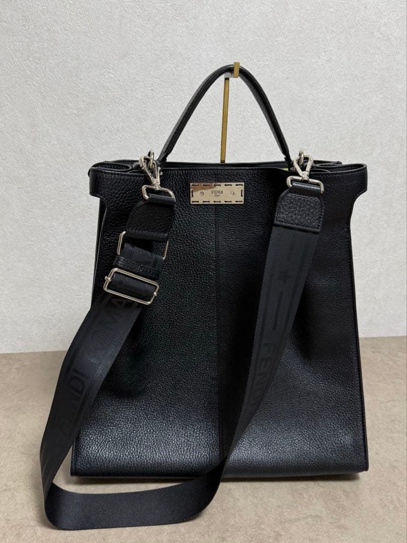 極美✨ フェンディ ピーカブー エックスライト 新作 定価47万円