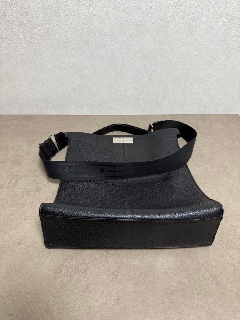 極美✨ フェンディ ピーカブー エックスライト 新作 定価47万円