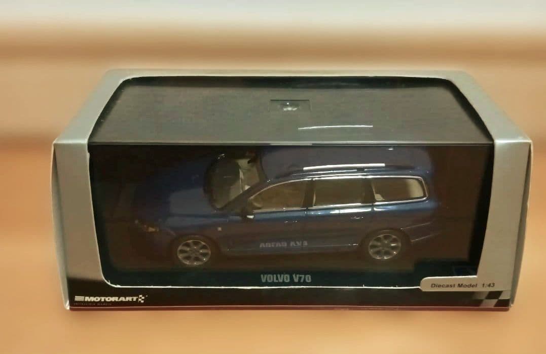 VOLVO✪V70 1/43スケール