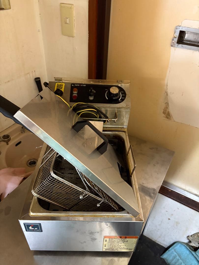 電気フライヤー 温度調整可能